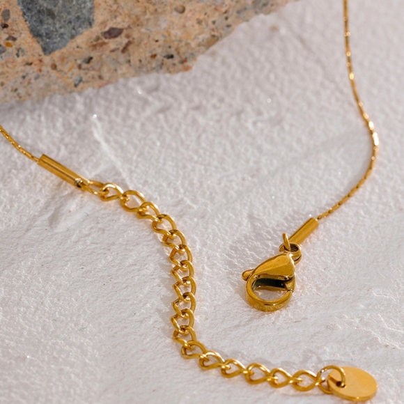 Exquisite Delicate Pearl Necklace - Picture 5 of 8